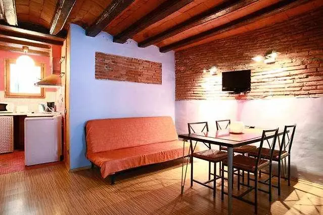 Daire Apartamento La Boqueria 4 *